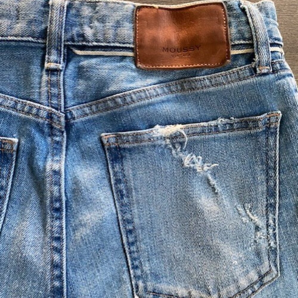 MOUSSY Vintage Mid Rise Tapered Leg Distressed Denim Blue Jeans 26 - Picture 9 of 16